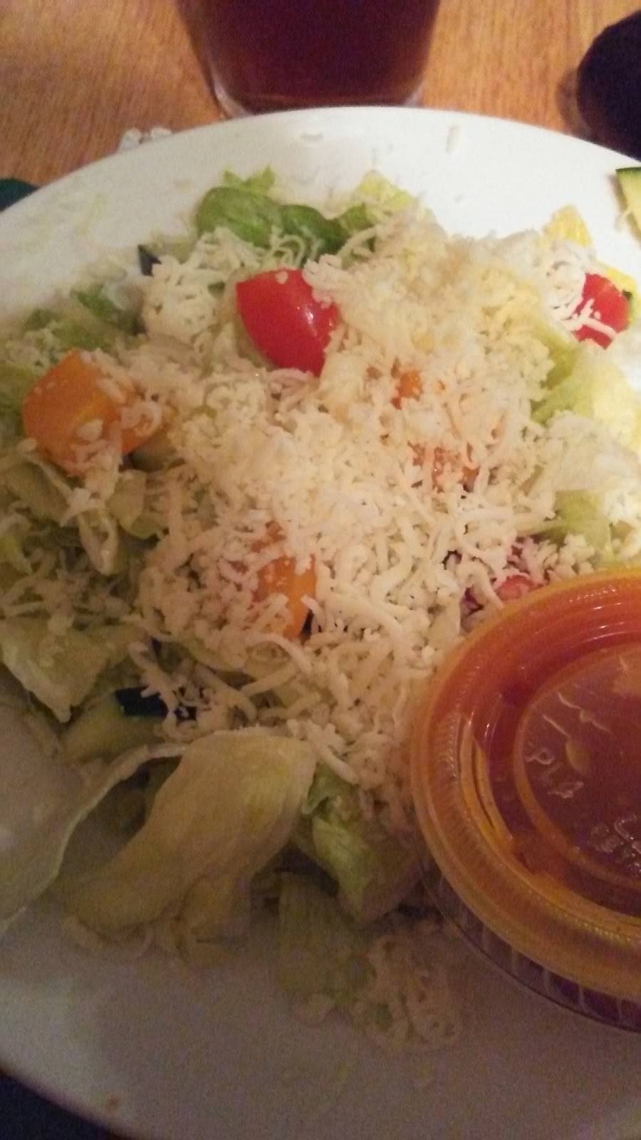 Maurizios Pizza East | restaurant | 2940 Wabash Ave, Terre Haute, IN 47803, USA | 8122320633 OR +1 812-232-0633