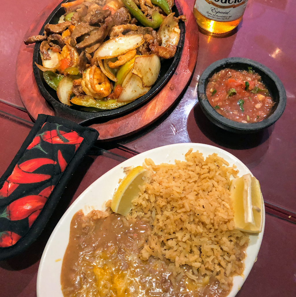 Velascos Mexican Food | restaurant | 123 W Main St, Visalia, CA 93291, USA | 5593727102 OR +1 559-372-7102