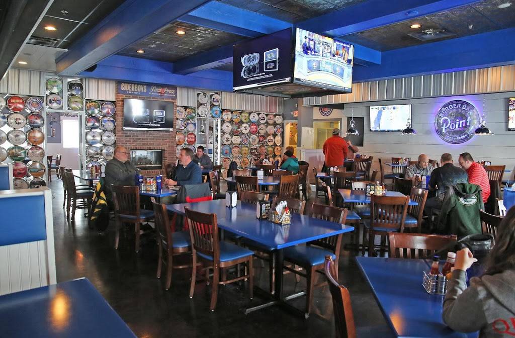 Point Burger Bar Milwaukee | restaurant | 10950 Good Hope Rd, Milwaukee, WI 53224, USA | 4147972970 OR +1 414-797-2970