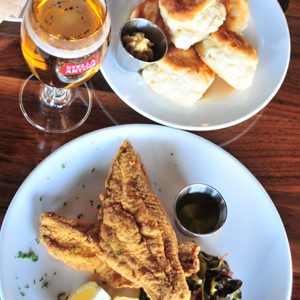 The Blue Rooster | restaurant | 1525 4th St, Sarasota, FL 34236, USA | 9413887539 OR +1 941-388-7539