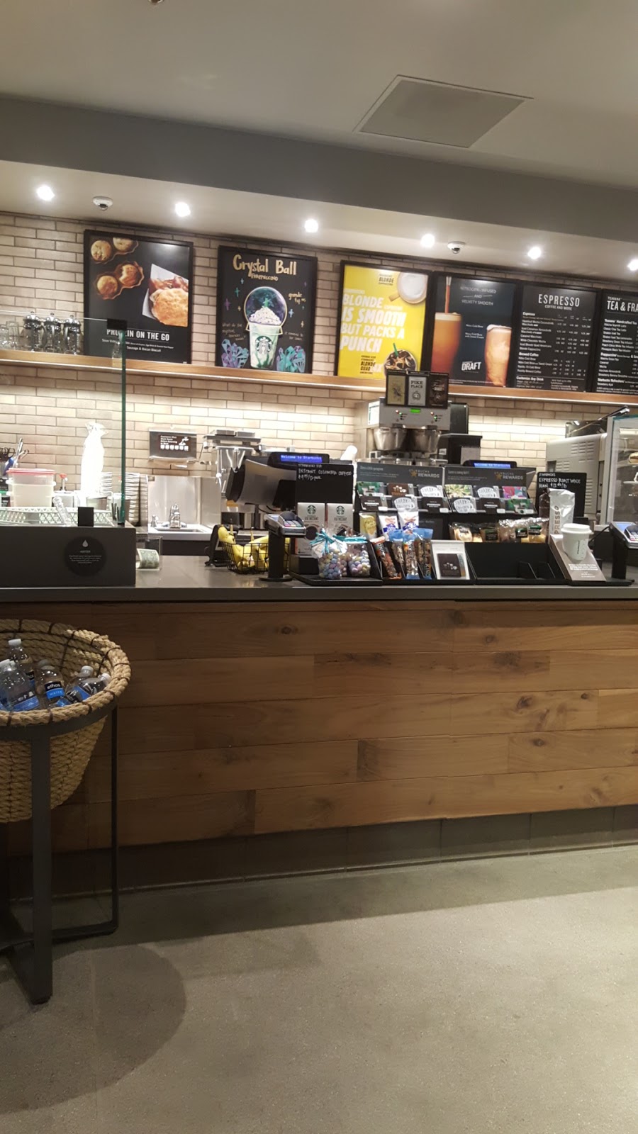 Starbucks | cafe | 3370 N 7th Ave, Phoenix, AZ 85013, USA | 4803383420 OR +1 480-338-3420