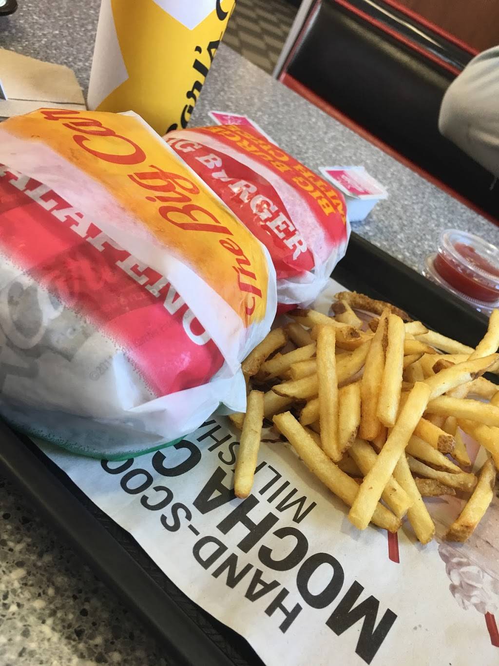 Carls Jr. | restaurant | 688 E Foothill Blvd, Upland, CA 91786, USA | 9099206641 OR +1 909-920-6641