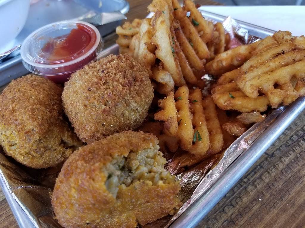 Turkey Leg Hut | restaurant | 4830 Almeda Rd suite a/b, Houston, TX 77004, USA | 8327870770 OR +1 832-787-0770