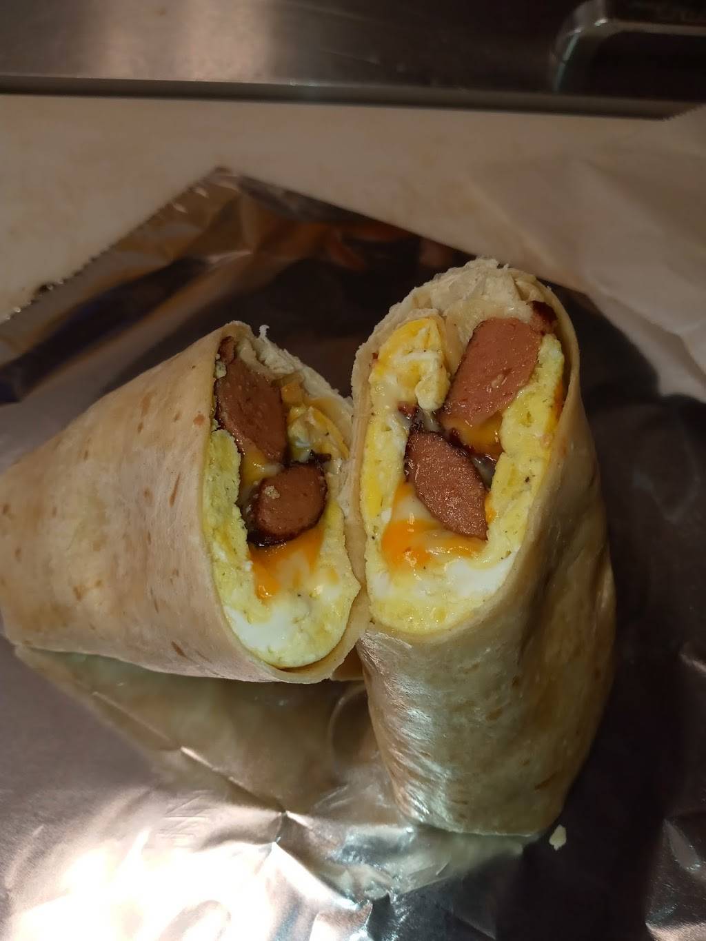 Grab Your Wings | restaurant | 714 W 9th St, Chester, PA 19013, USA | 4844803078 OR +1 484-480-3078