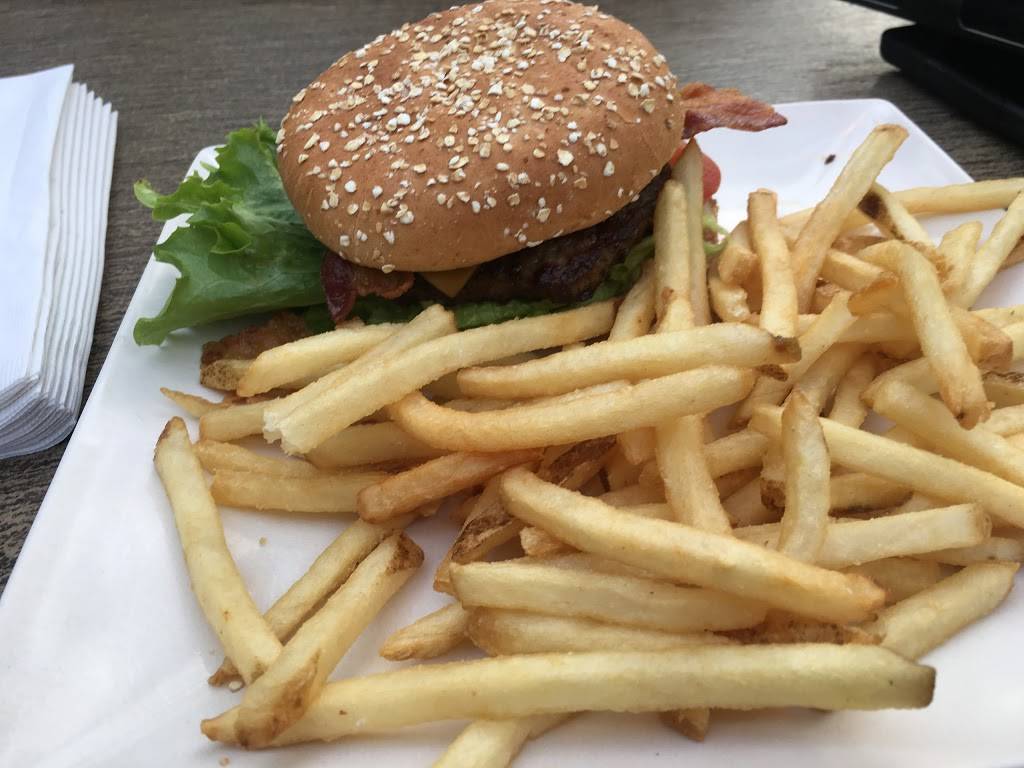 Tangaroa Terrace Tropical Bar & Grill | restaurant | 1150 Magic Way, Anaheim, CA 92802, USA | 7147813463 OR +1 714-781-3463