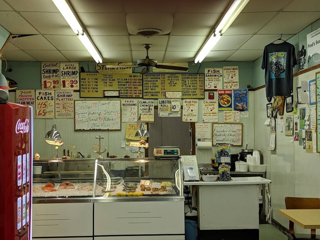 Freds Seafoods | restaurant | 49 N Main St, Randolph, MA 02368, USA | 7819639824 OR +1 781-963-9824