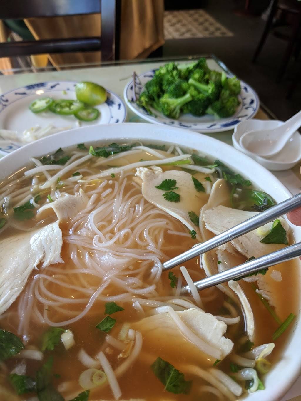 Miss Saigon | Vietnamese Restaurant | restaurant | 3345 Grand Ave, Oakland, CA 94610, USA | 5105701728 OR +1 510-570-1728