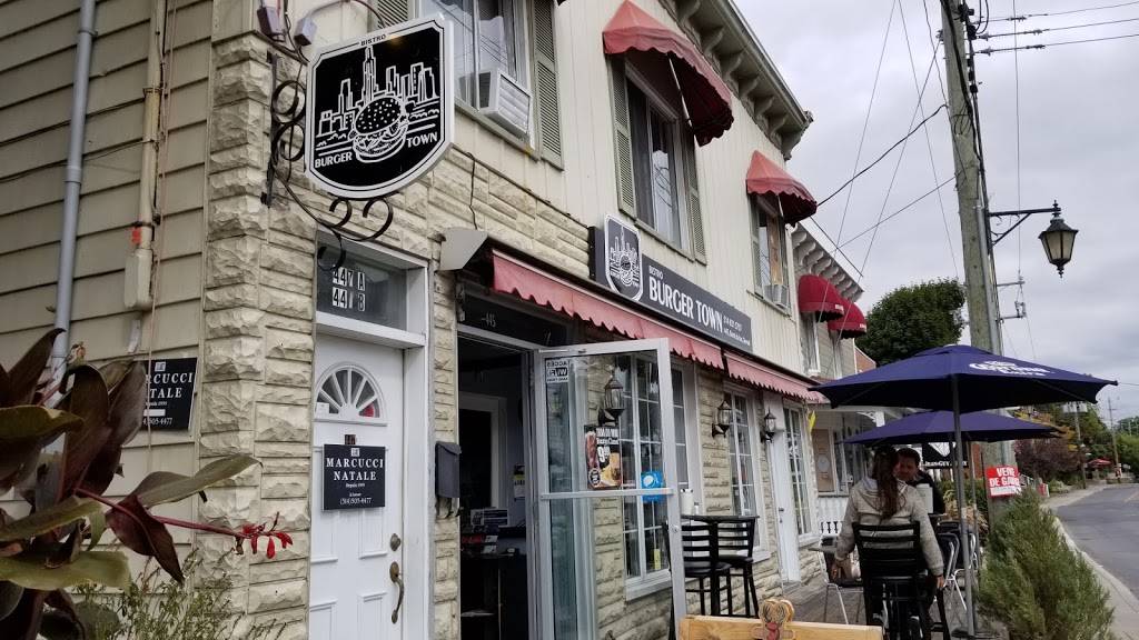 Burger Town | restaurant | 445 Chemin Bord-du-Lac, Dorval, QC H9S 2A7, Canada | 5146315757 OR +1 514-631-5757