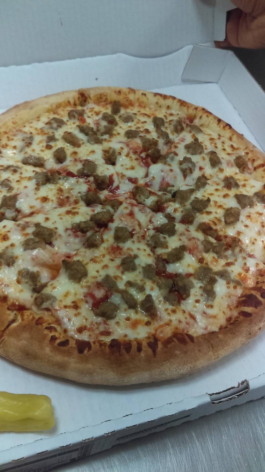 Papa Johns Pizza | restaurant | 1611 W Wells St, Milwaukee, WI 53233, USA | 4143427272 OR +1 414-342-7272