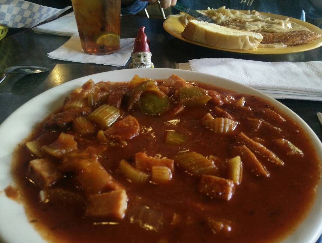 Crawdaddys Bar and Grill | restaurant | 212 Cincinnati Ave, El Paso, TX 79902, USA | 9155339332 OR +1 915-533-9332