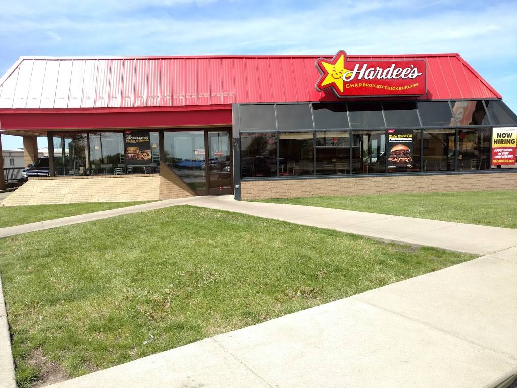 Hardees | restaurant | 5232 N Brady St, Davenport, IA 52806, USA | 5633869585 OR +1 563-386-9585
