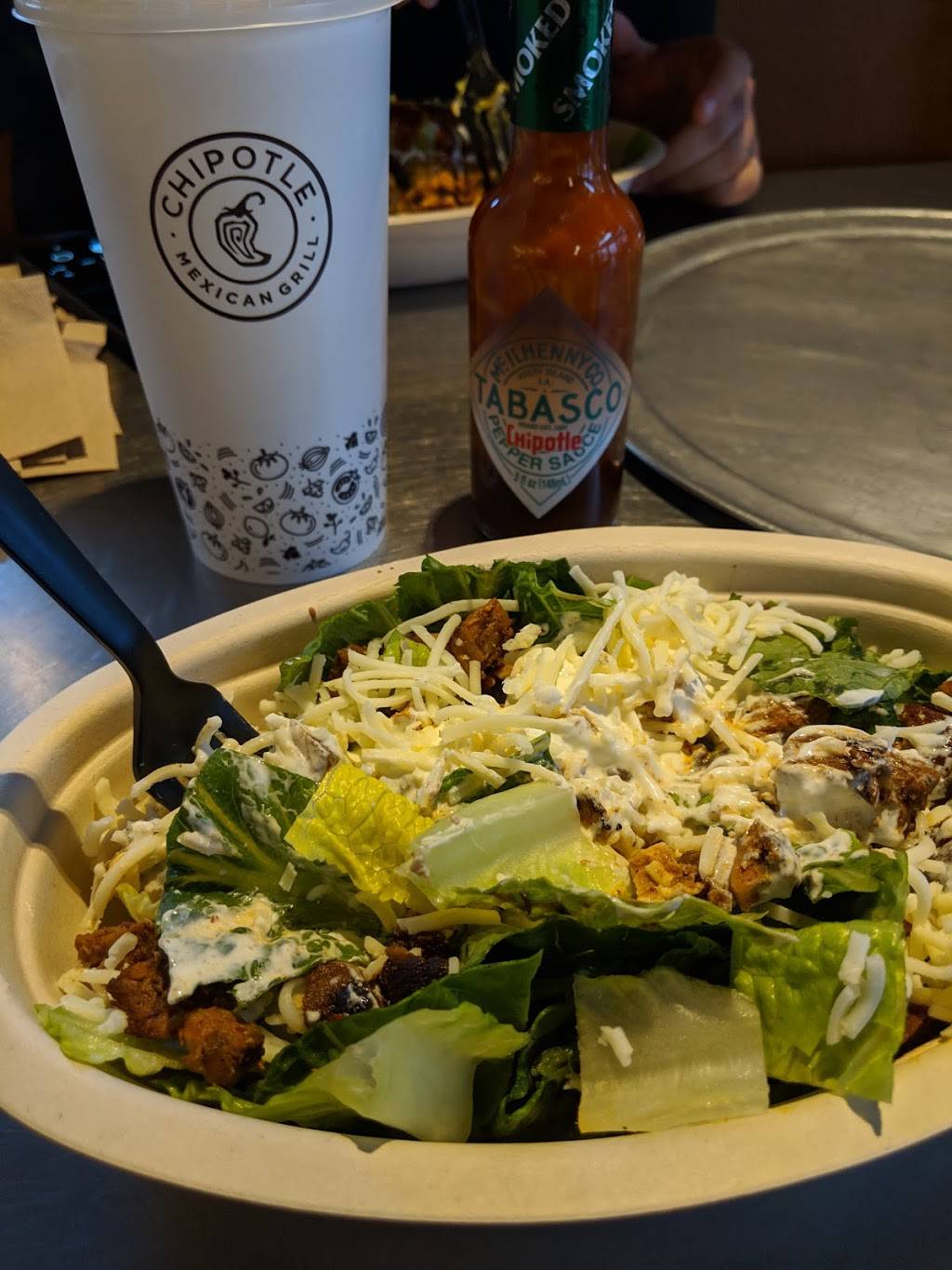 Chipotle Mexican Grill | restaurant | 5321 Gosford Rd, Bakersfield, CA 93313, USA | 6612810372 OR +1 661-281-0372
