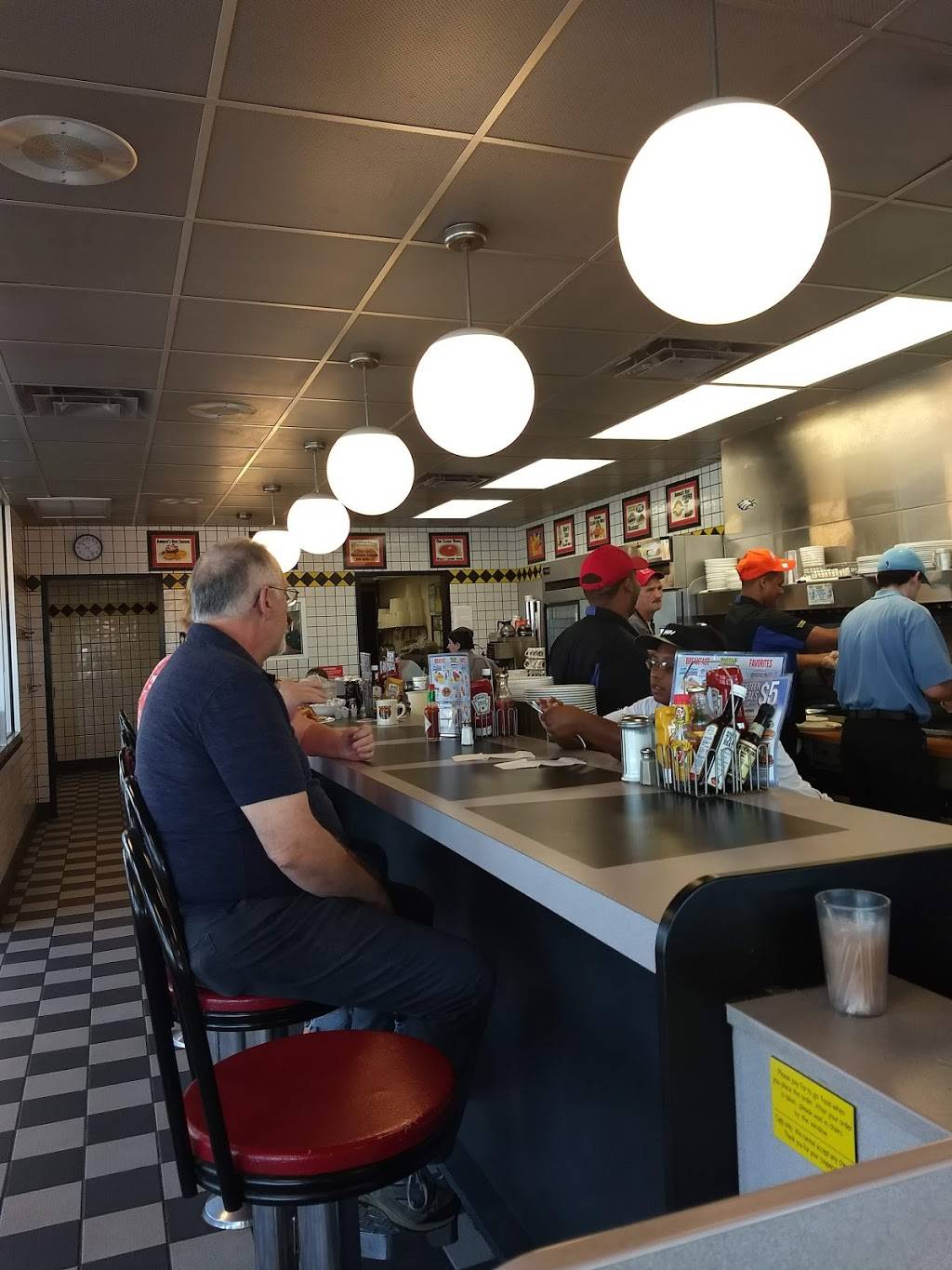 Waffle House | meal takeaway | 747 Upward Rd, Flat Rock, NC 28731, USA | 8286982767 OR +1 828-698-2767