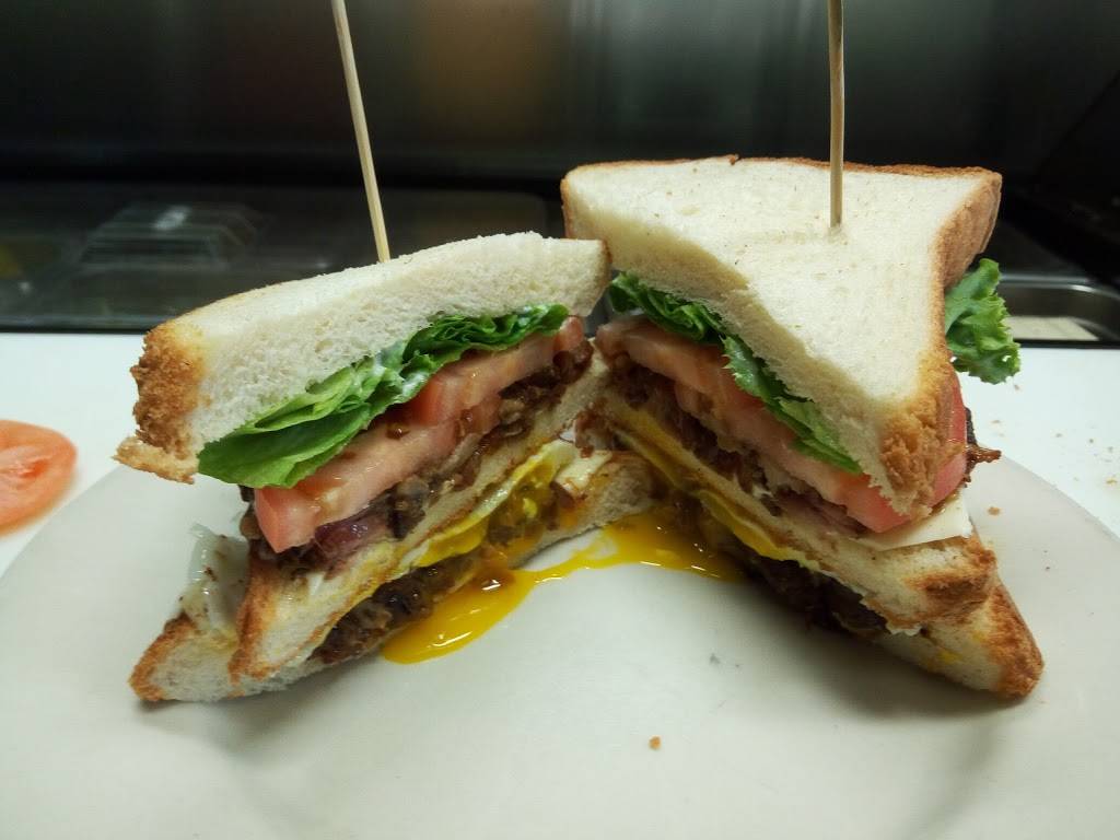 Volpes Sports Bar-Emmaus | restaurant | 501 Broad St, Emmaus, PA 18049, USA | 6109650311 OR +1 610-965-0311