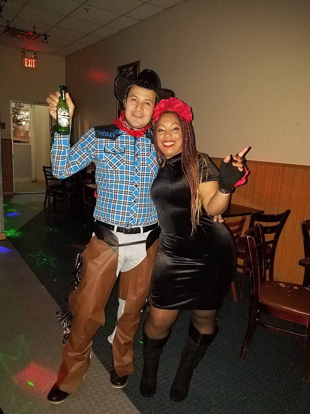 El Papaturro | restaurant | 1018 Summit Ave, Union City, NJ 07087, USA | 2013259225 OR +1 201-325-9225