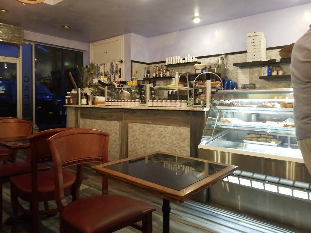 Filoncino Cafe | restaurant | 4569 Amboy Rd, Staten Island, NY 10312, USA | 7183171241 OR +1 718-317-1241