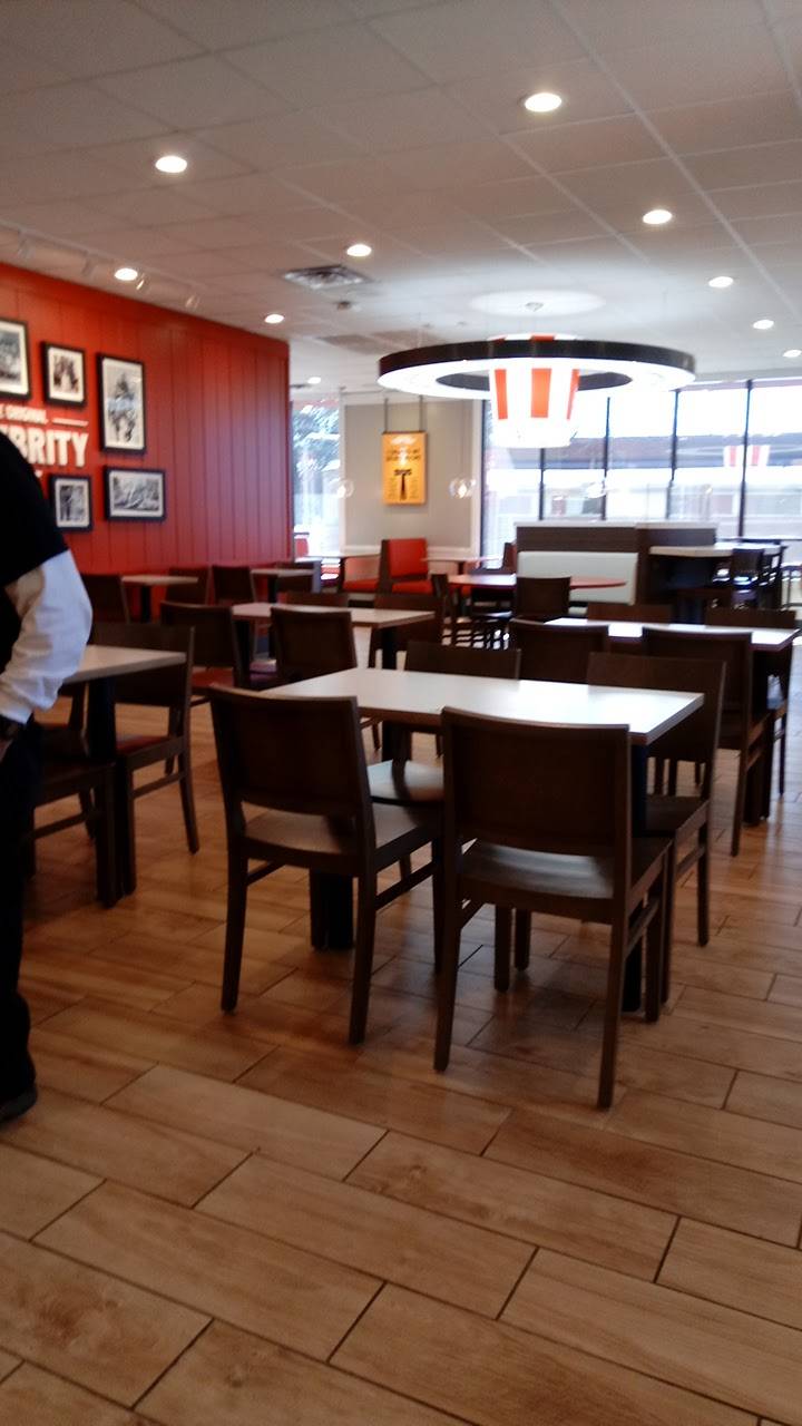 KFC | restaurant | 5209 Williamson Rd, Roanoke, VA 24012, USA | 5403623187 OR +1 540-362-3187