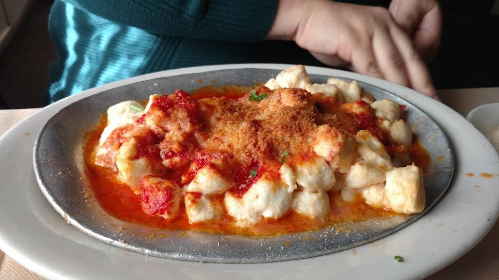 Sabatinos Italian Restaurant | restaurant | 901 Fawn St, Baltimore, MD 21202, USA | 4107272667 OR +1 410-727-2667