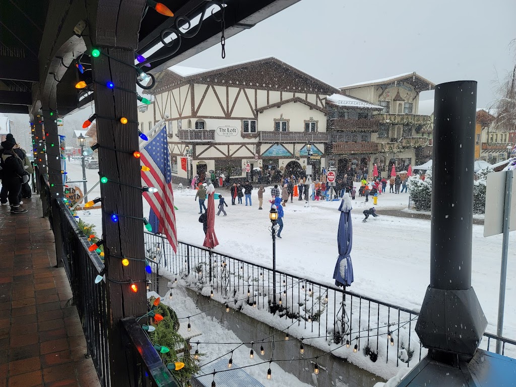 Local Yokel | restaurant | 905 Commercial St #2, Leavenworth, WA 98826, USA | 5098884471 OR +1 509-888-4471