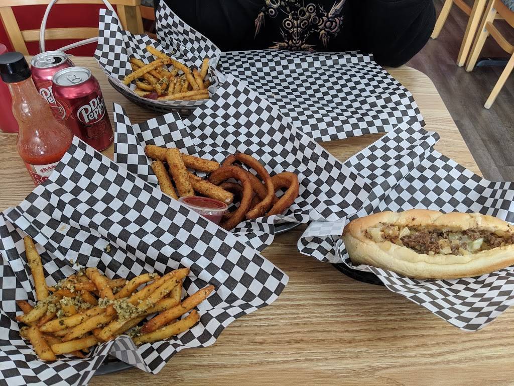 Erwins Philly Cheese Steak | restaurant | 4030 Hoyt Ave, Everett, WA 98201, USA | 4252524444 OR +1 425-252-4444