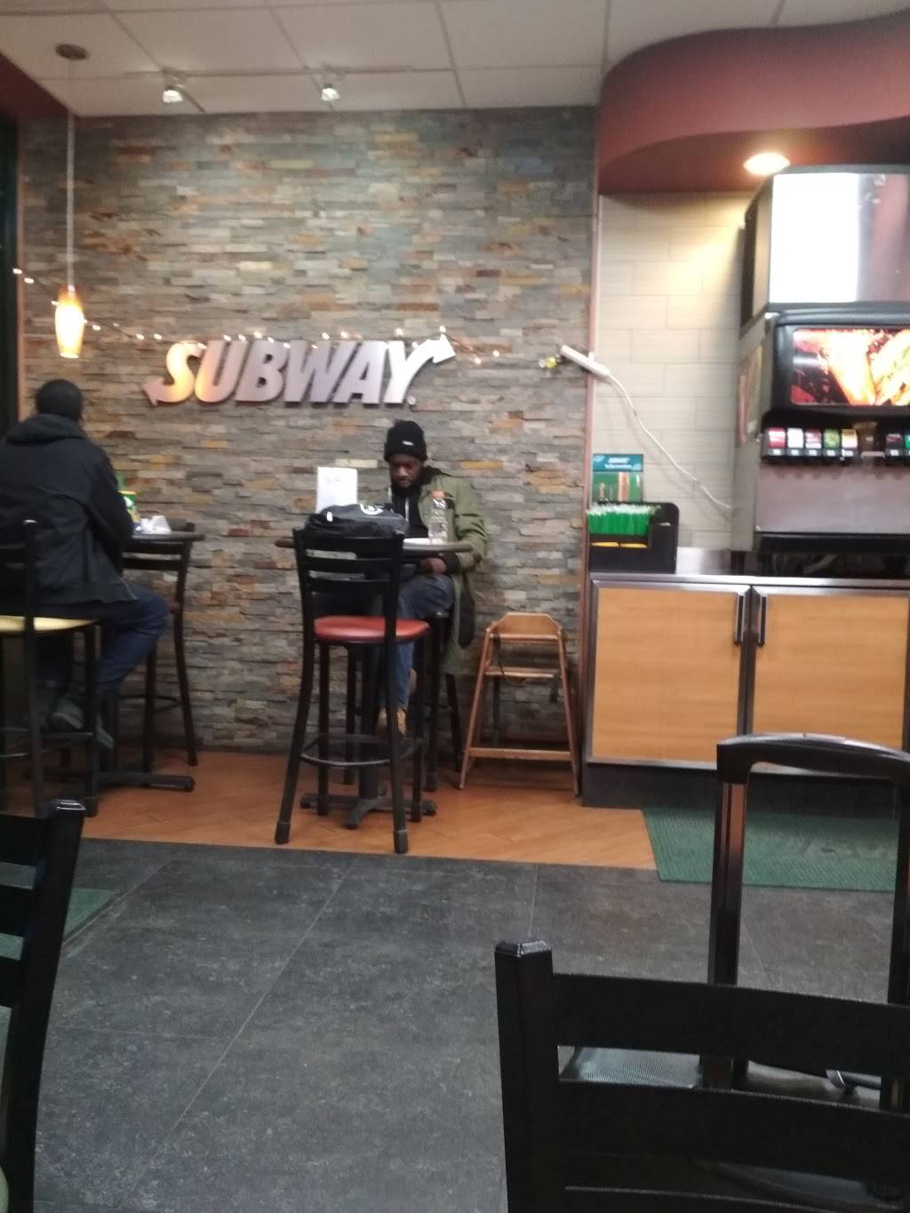 Subway Restaurants | restaurant | 1232 S Canal St, Chicago, IL 60607, USA | 3122267827 OR +1 312-226-7827
