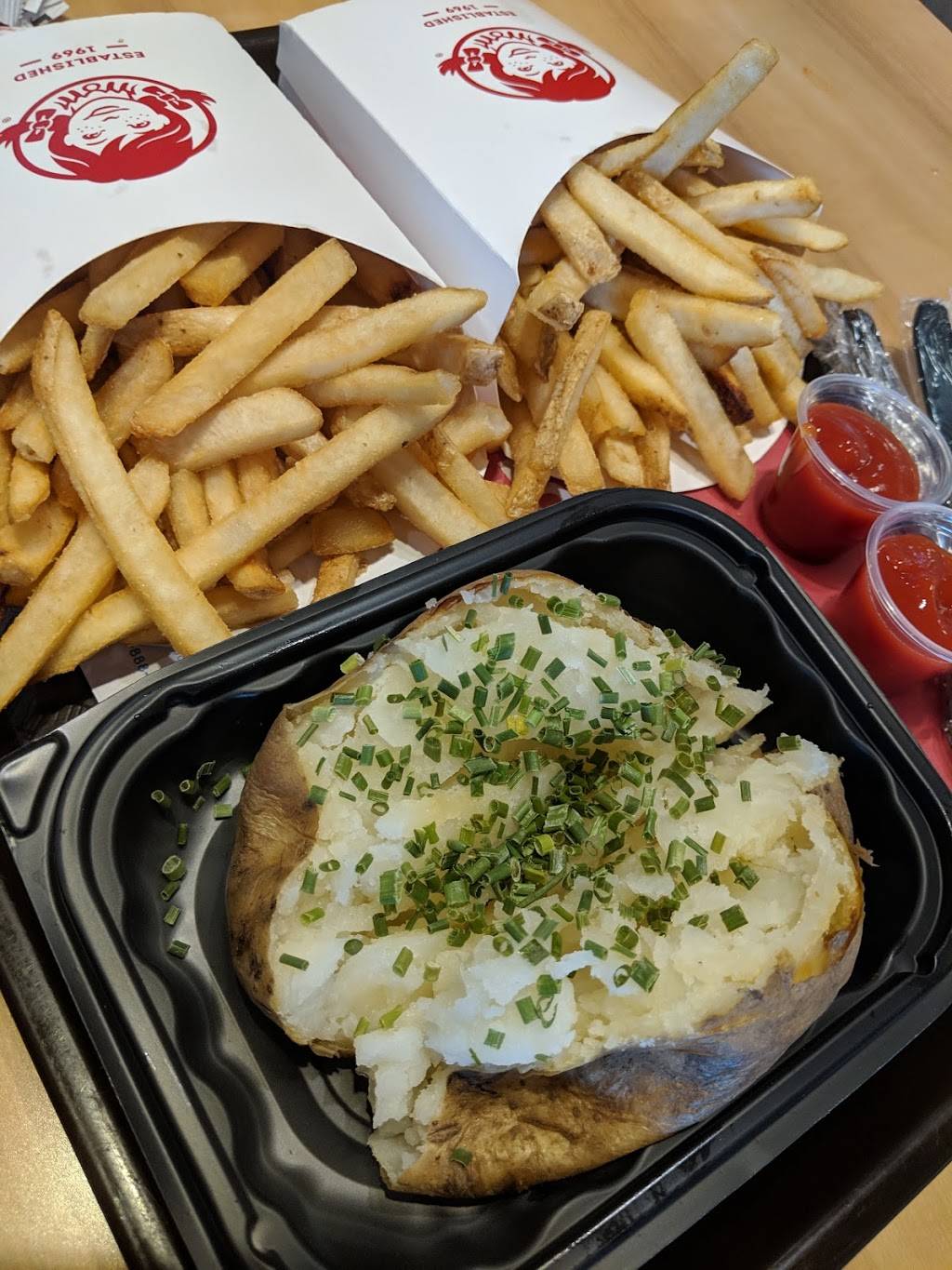 Wendys | restaurant | 602 E Greenway Pkwy, Phoenix, AZ 85022, USA | 6025481511 OR +1 602-548-1511