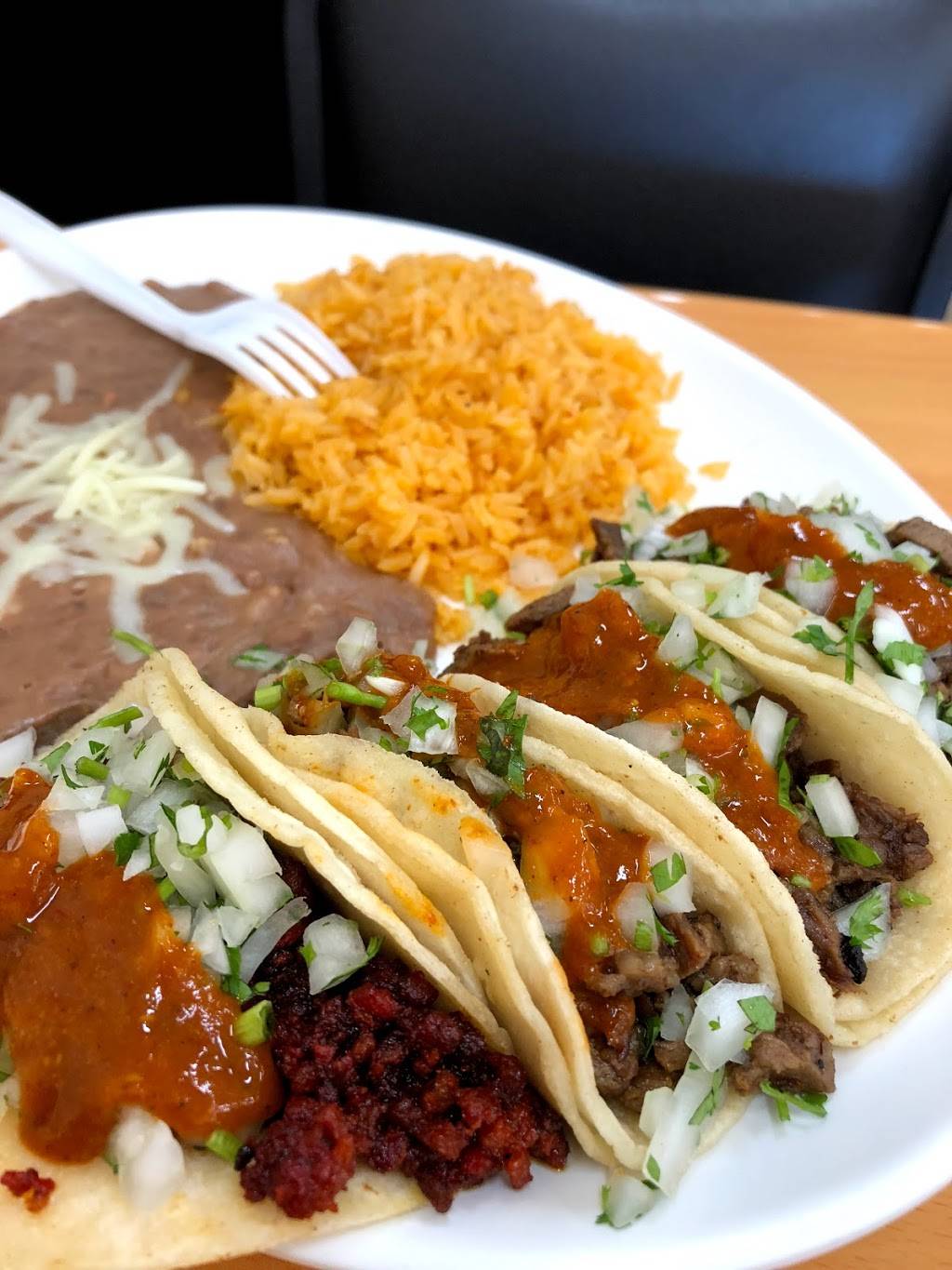Tacos El Dorado | restaurant | 1549 White Ln, Bakersfield, CA 93307, USA | 6618316194 OR +1 661-831-6194