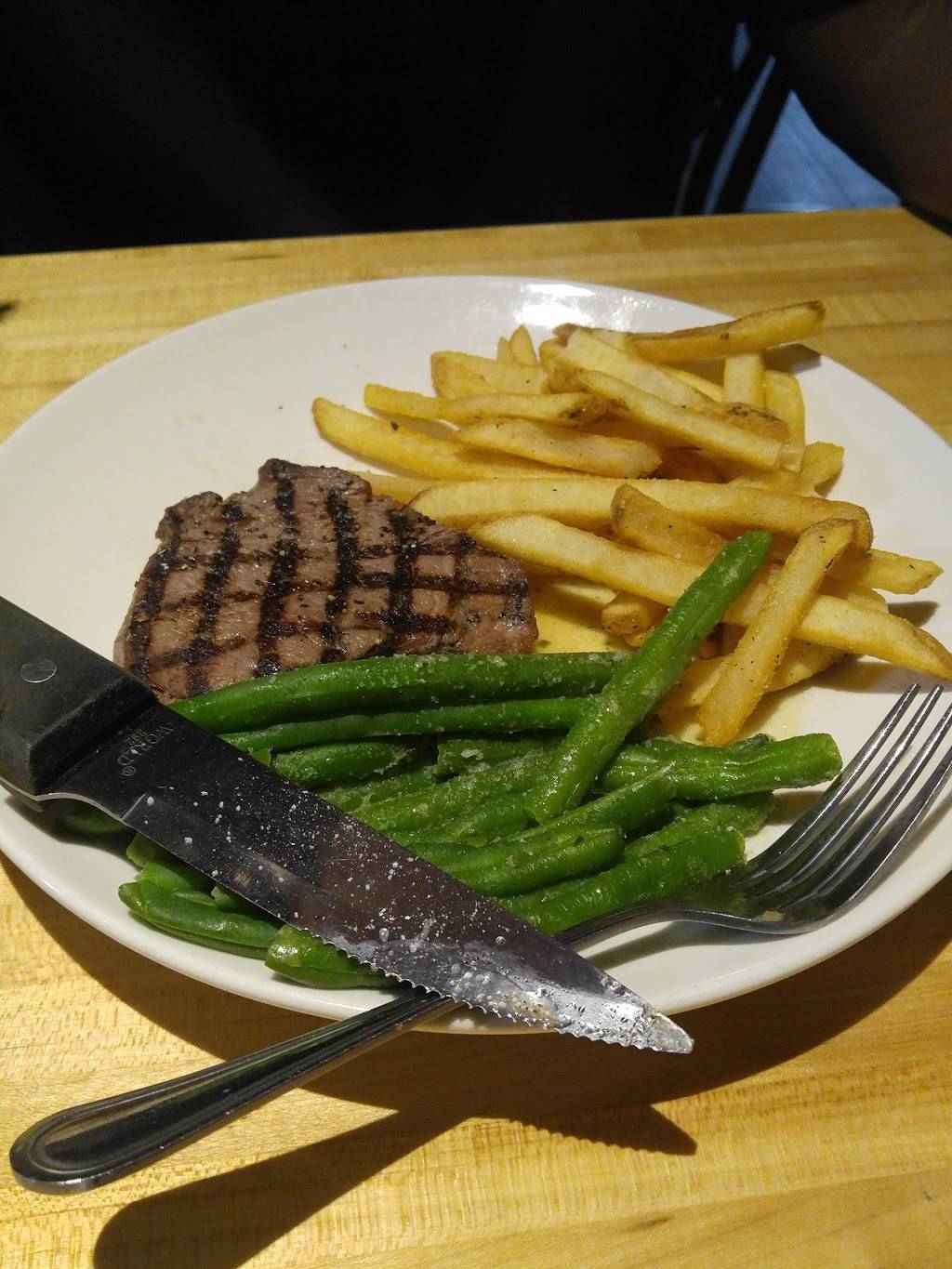 Applebees Grill + Bar | restaurant | 43545 10th St W, Lancaster, CA 93534, USA | 6619426410 OR +1 661-942-6410