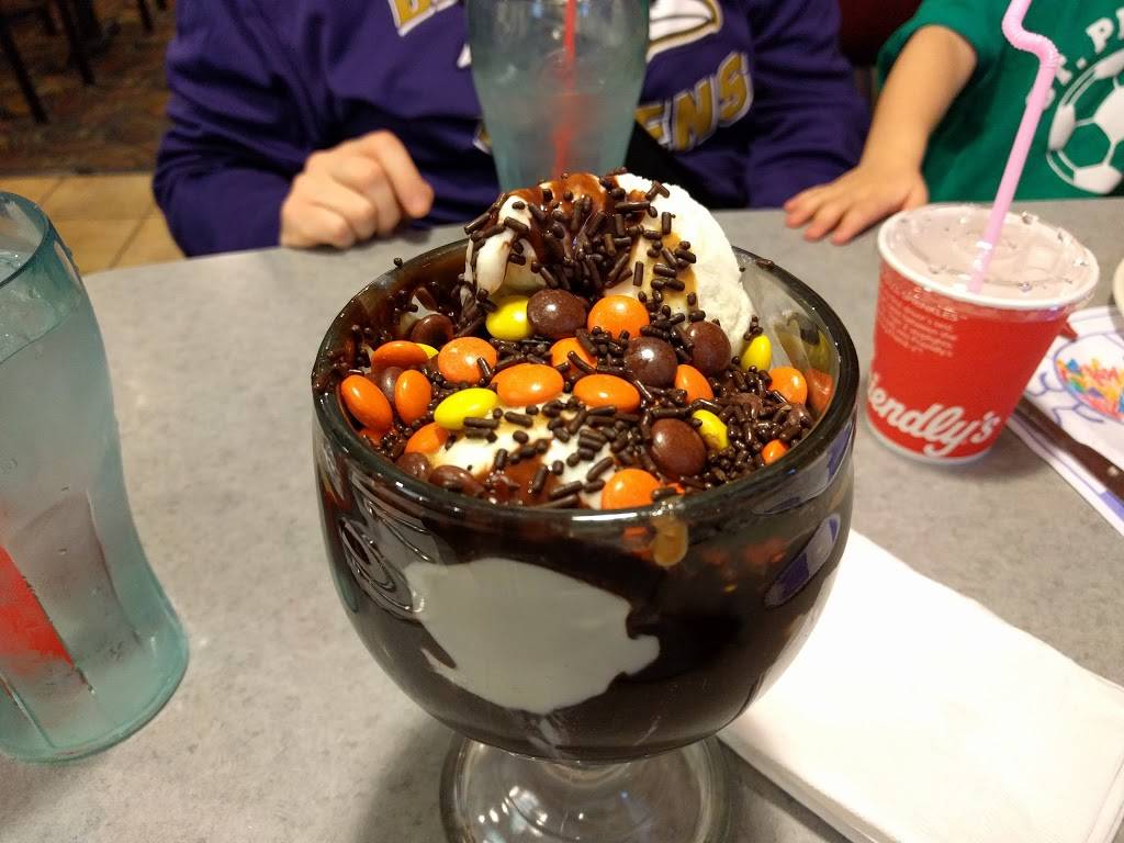 Friendlys | restaurant | 7134 Governor Ritchie Hwy, Glen Burnie, MD 21061, USA | 4107617362 OR +1 410-761-7362