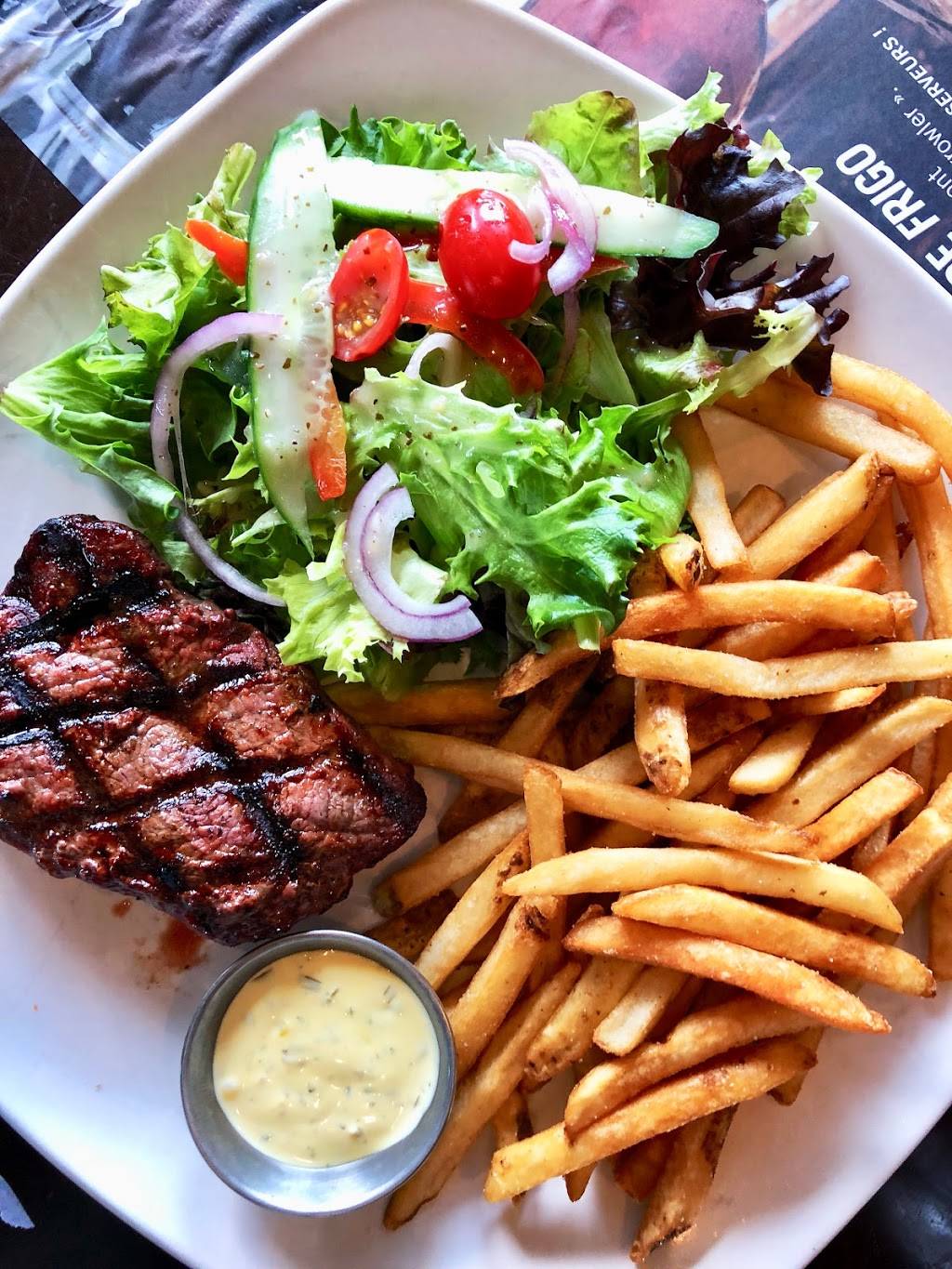 3 Brasseurs Laurier | restaurant | 2450 Boulevard Laurier, Québec, QC G1V 2L1, Canada | 4189146515 OR +1 418-914-6515