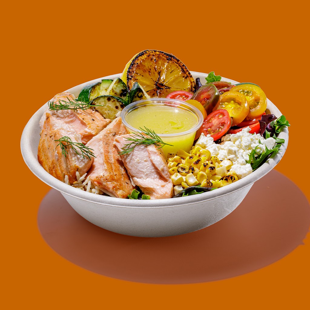 Roadtrip Bowls Made by Lazy Dog | restaurant | 7965 N Blackstone Ave, Fresno, CA 93720, USA | 5596915300 OR +1 559-691-5300