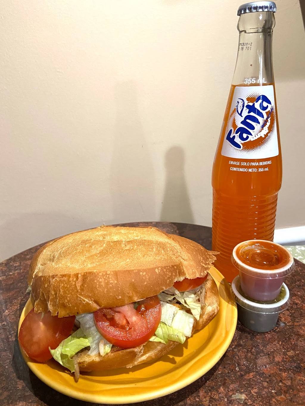 PUPUSERIA REYES | restaurant | 1501 Broadway St, Houston, TX 77012, USA | 8328706401 OR +1 832-870-6401