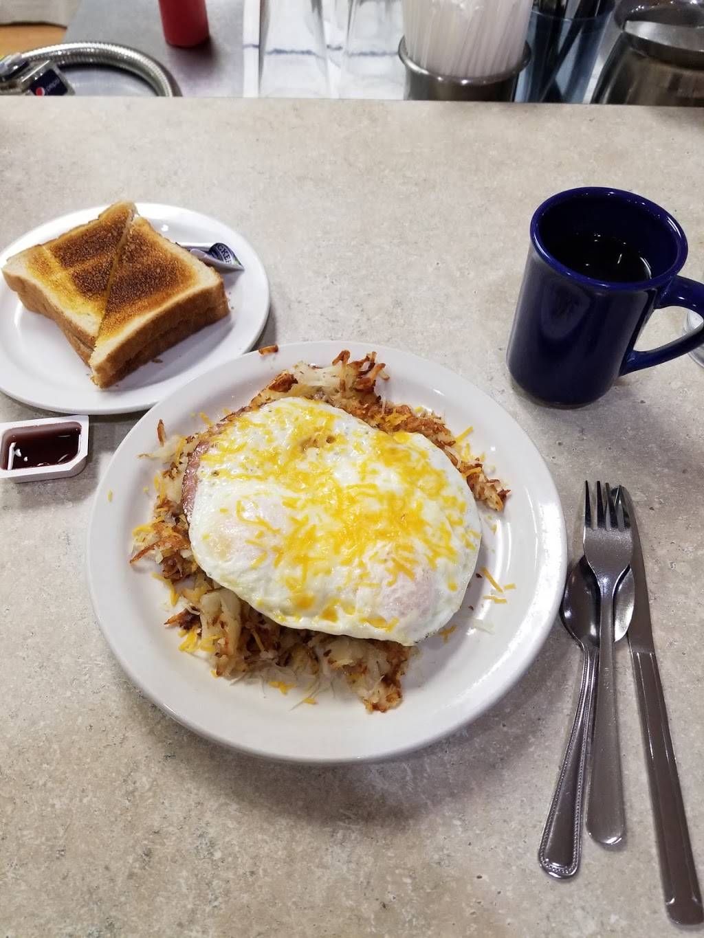 Break N Egg Diner | restaurant | 7814 Forsyth Blvd, Clayton, MO 63105, USA | 3147256337 OR +1 314-725-6337