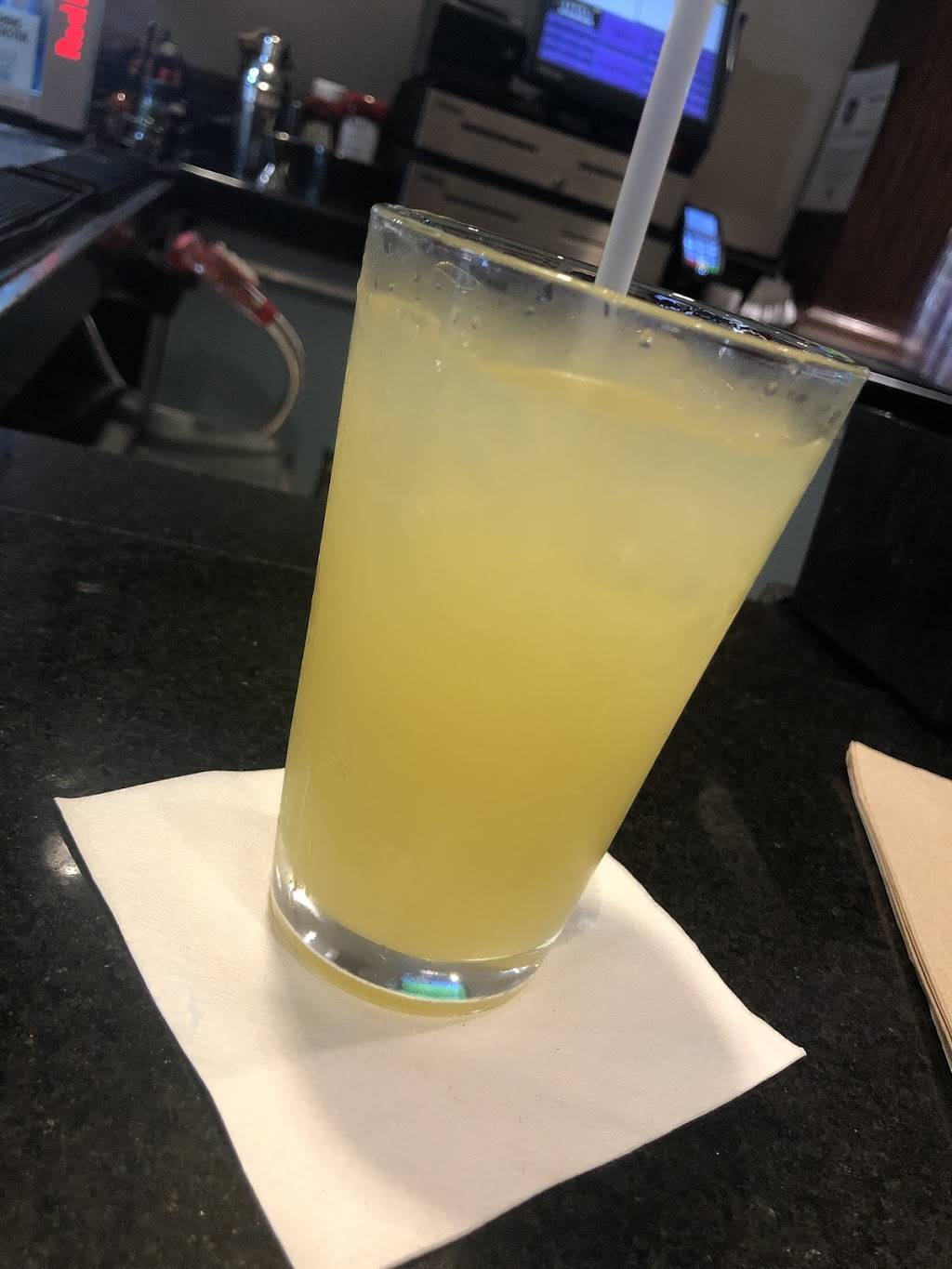 Budweiser Brew House | restaurant | Terminal G - Central Terminal, Miami International Airport (MIA), 2100 NW 42nd Ave Gate G10, Miami, FL 33126, USA | 3058694828 OR +1 305-869-4828