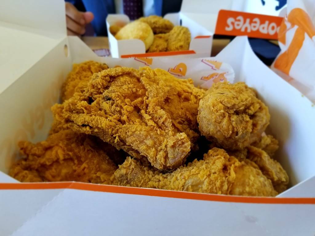 Popeyes Louisiana Kitchen | restaurant | 2730 Frederick Douglass Blvd, New York, NY 10039, USA | 2128620635 OR +1 212-862-0635