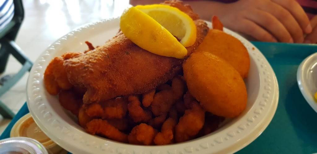 Jordans Lobster Dock | restaurant | 3165 Harkness Ave, Brooklyn, NY 11235, USA | 7189346300 OR +1 718-934-6300