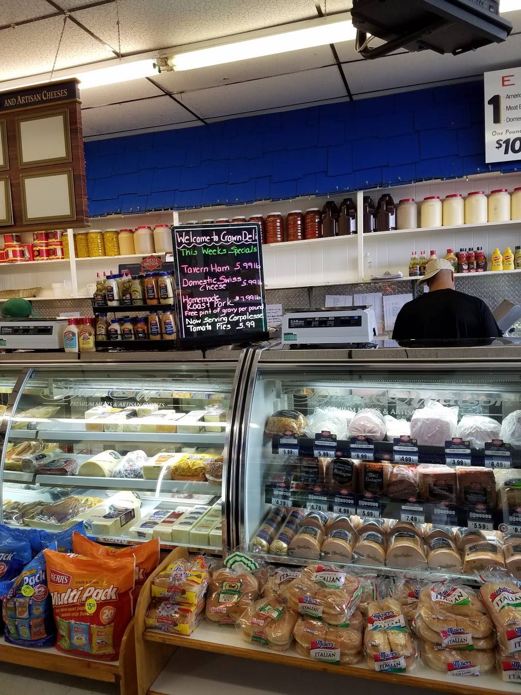 Crown Deli | restaurant | 3806 Morrell Ave, Philadelphia, PA 19114, USA | 2156322910 OR +1 215-632-2910