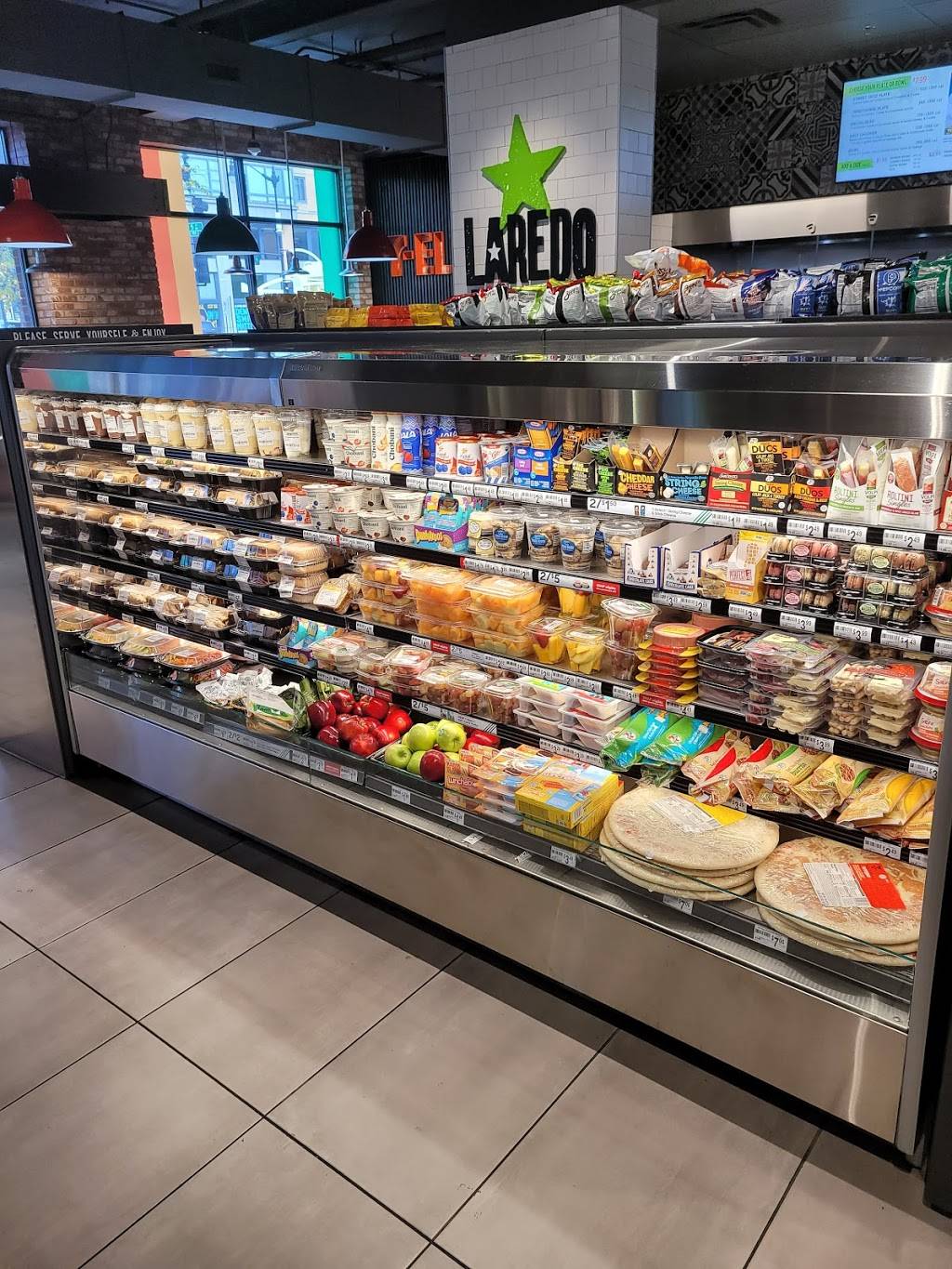 7-Eleven | bakery | 504 K St NW, Washington, DC 20001, USA | 2022977941 OR +1 202-297-7941