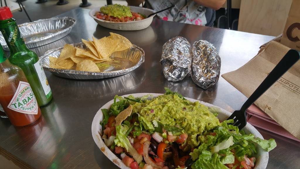 Chipotle Mexican Grill | restaurant | 14776 Biscayne Blvd, North Miami, FL 33181, USA | 3059472779 OR +1 305-947-2779