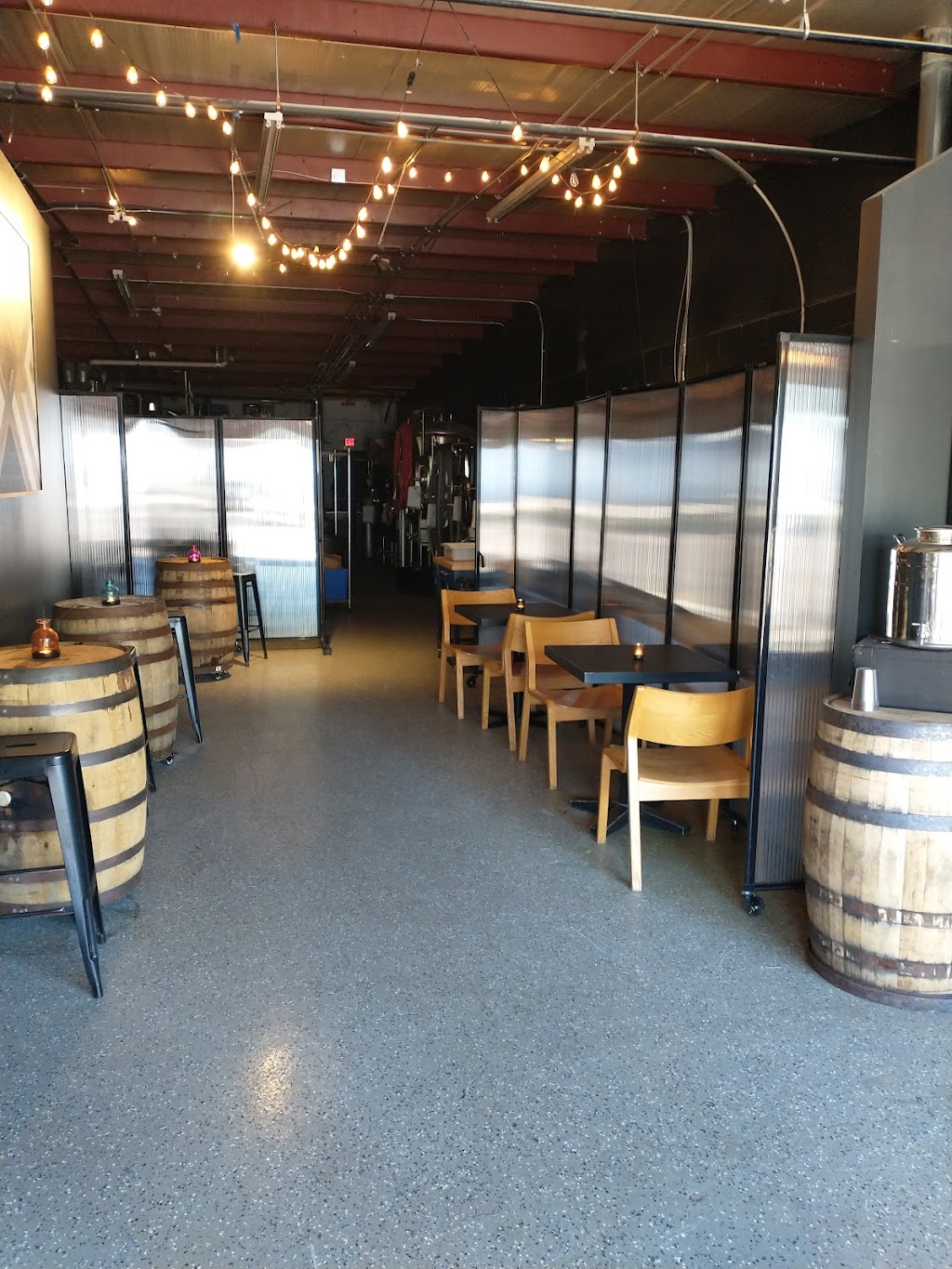 Mothfire Brewing Company | restaurant | 2290 S Industrial Hwy, Ann Arbor, MI 48104, USA | 7343696290 OR +1 734-369-6290