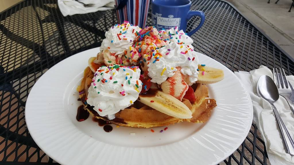 Ricks On 5 | restaurant | 765 N Colony Rd, Wallingford, CT 06492, USA | 2032940231 OR +1 203-294-0231