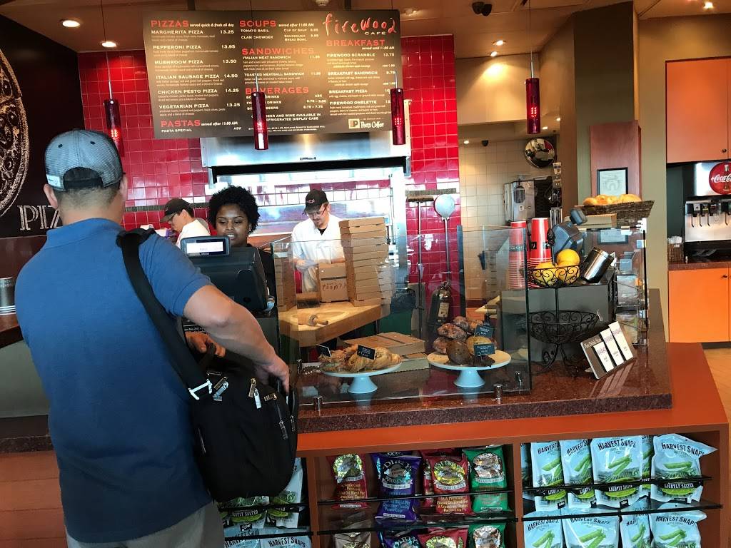 Firewood Café | restaurant | 1 Airport Dr, Oakland, CA 94621, USA | 5105633831 OR +1 510-563-3831