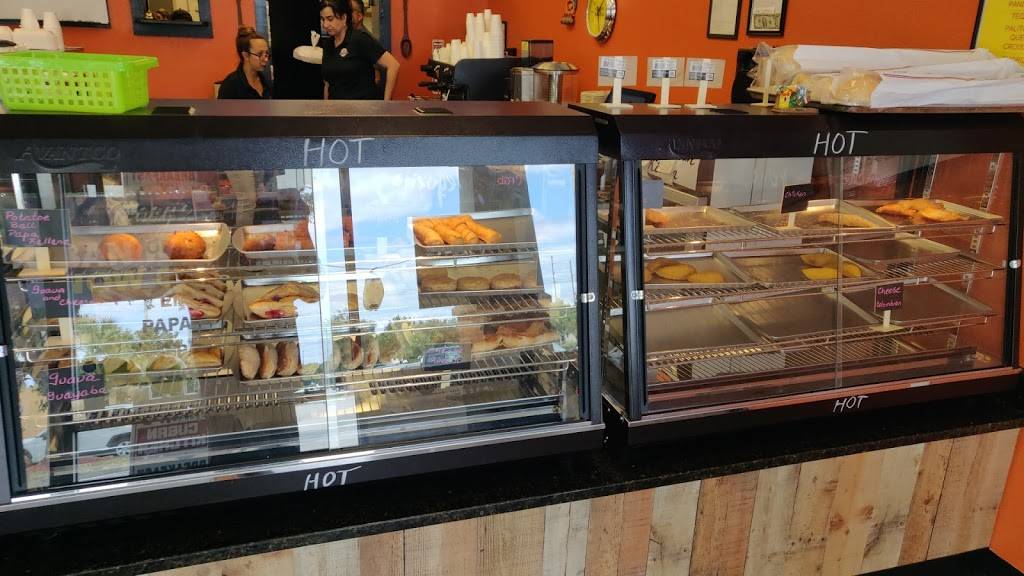 Marys Cuban Kitchen | restaurant | 7578 SE Maricamp Rd, Ocala, FL 34472, USA | 3526872466 OR +1 352-687-2466