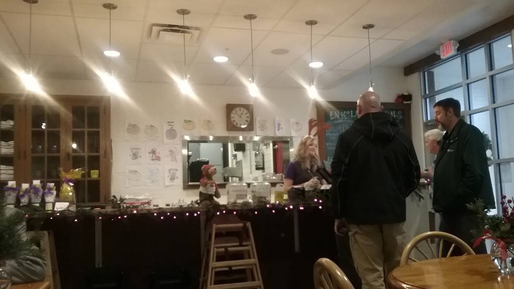 The Bistro at Eagles Point | restaurant | 307 N Cherry St, Eaton, OH 45320, USA | 9373365253 OR +1 937-336-5253