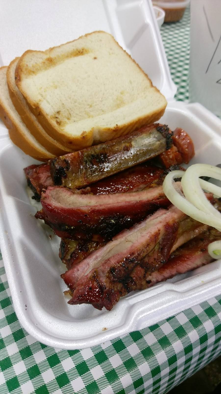 Carters Bar-B-Que | restaurant | 519 S Eastman Rd, Longview, TX 75602, USA | 9032363271 OR +1 903-236-3271