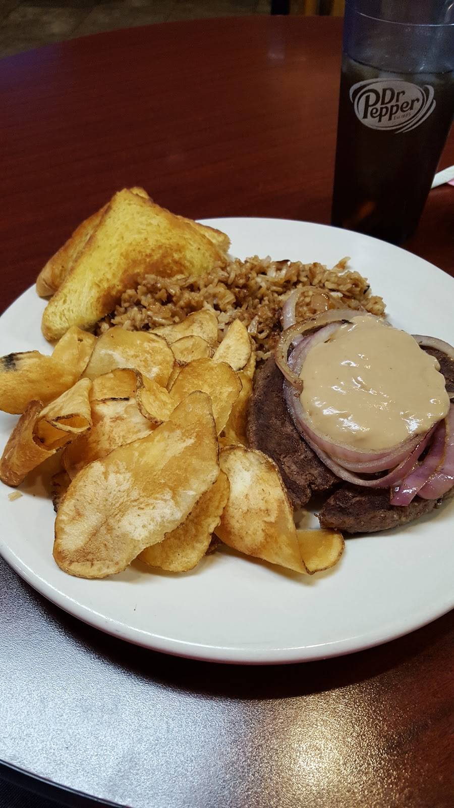 Francis Family Restaurant | restaurant | 1038 E Wheeling Ave, Cambridge, OH 43725, USA | 7404393333 OR +1 740-439-3333