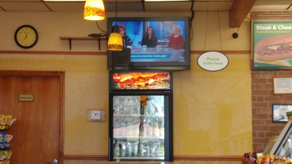 Subway | restaurant | 801 Wyoming Ave, Pittston, PA 18643, USA | 5706547783 OR +1 570-654-7783