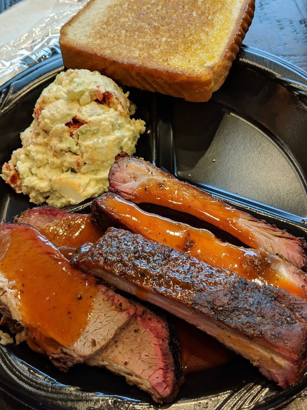 Cousins BBQ | restaurant | Terminal B, gate 47, DFW Airport, TX 75261, USA | 9729737755 OR +1 972-973-7755