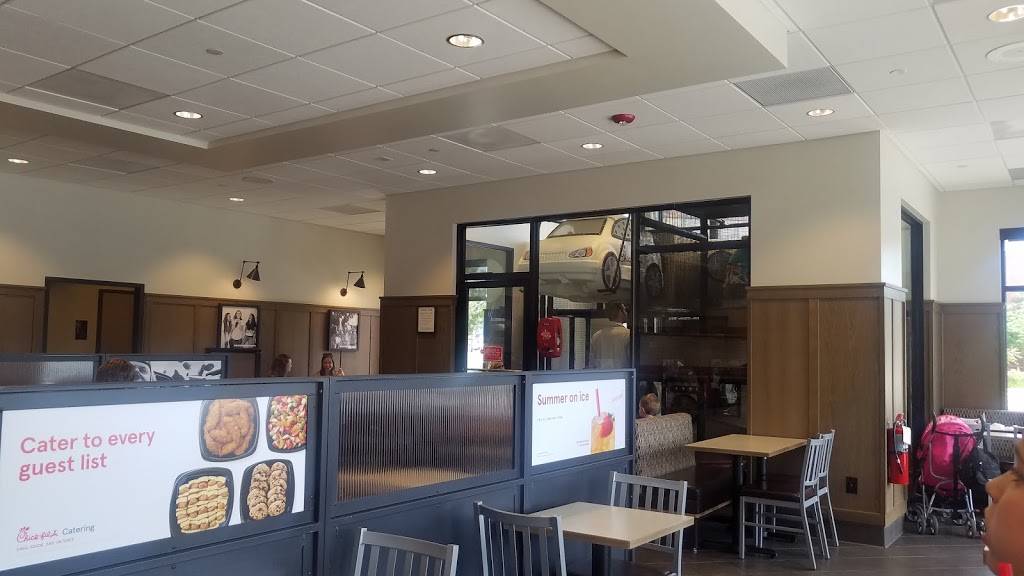 Chick-fil-A | restaurant | 2710 S Colorado Blvd, Denver, CO 80222, USA | 3037574320 OR +1 303-757-4320