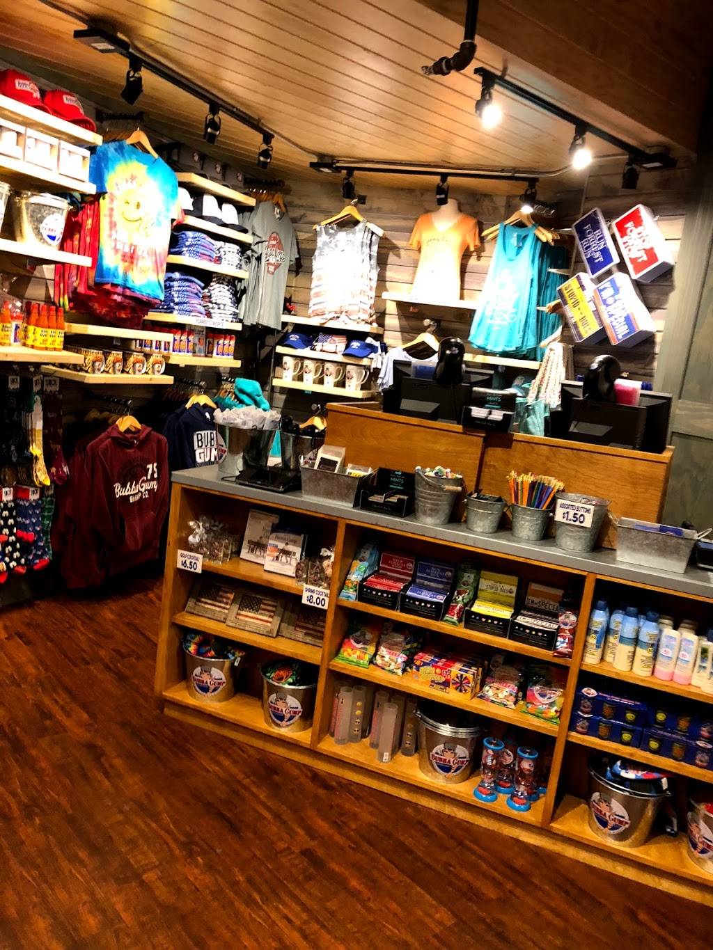 Bubba Gump Shrimp Co. | restaurant | 406 Navarro St, San Antonio, TX 78205, USA | 2102244867 OR +1 210-224-4867